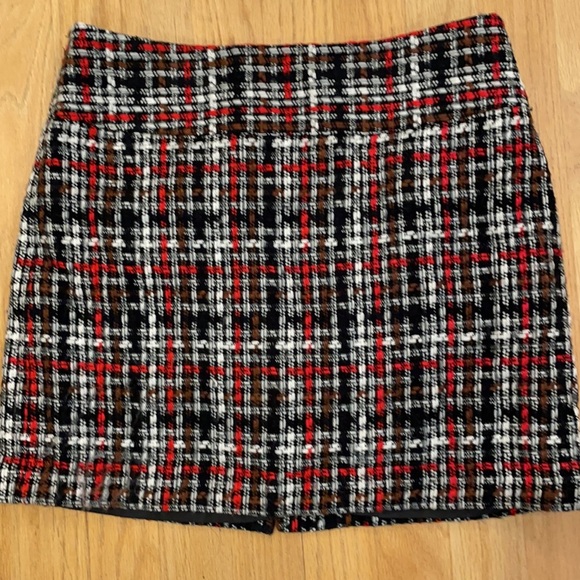 The limited black and red twill skirt - Picture 2 of 3